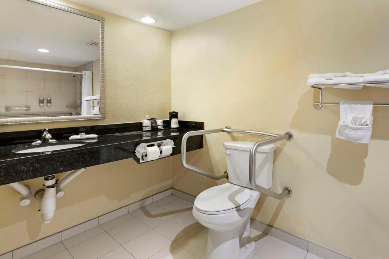 Best Western Mcallen Medical Center Eksteriør billede